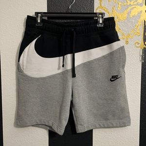 NIKE men’s zip pocket gym shorts sweats sweat shorts gym Medium